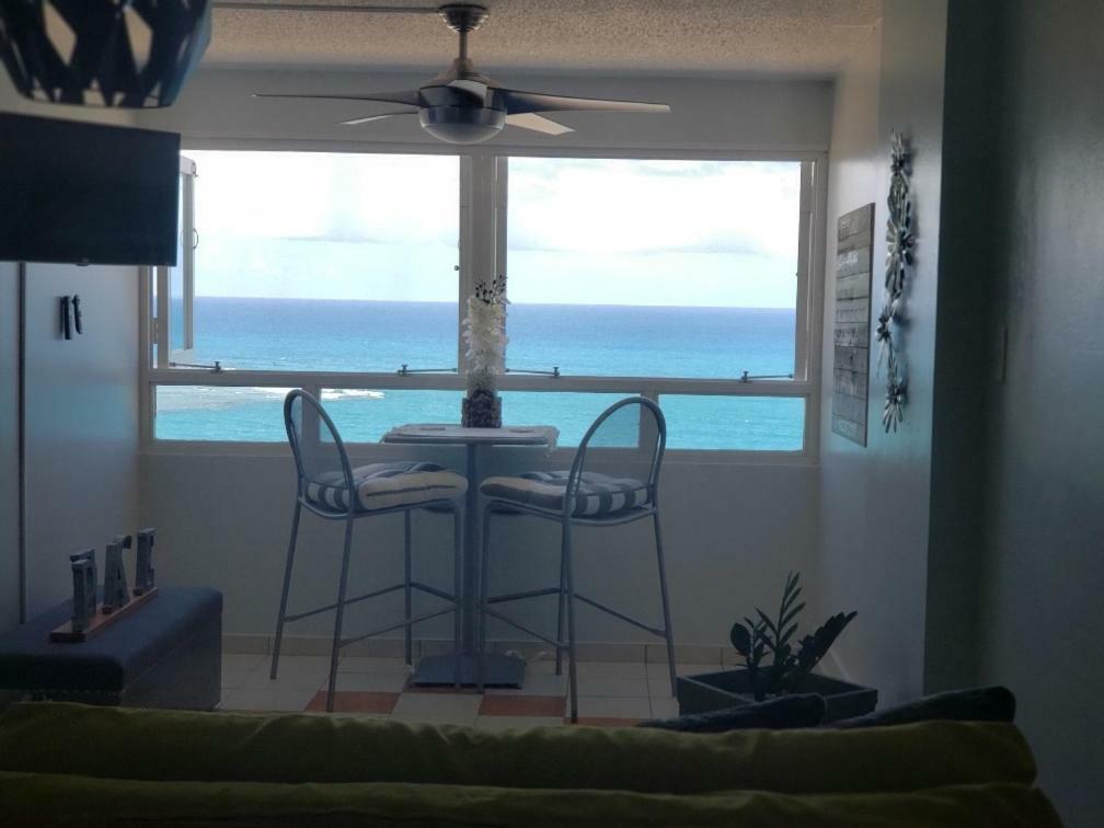 Breezy Beachfront Property With View Of Paradise Luquillo Εξωτερικό φωτογραφία