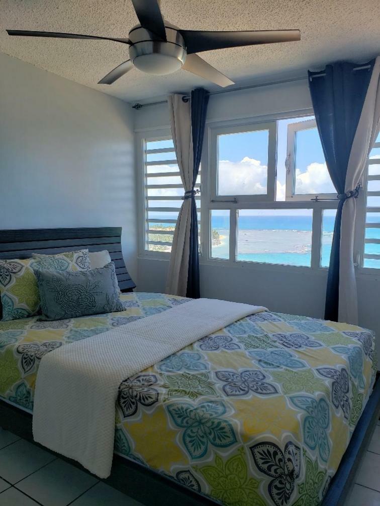 Breezy Beachfront Property With View Of Paradise Luquillo Εξωτερικό φωτογραφία