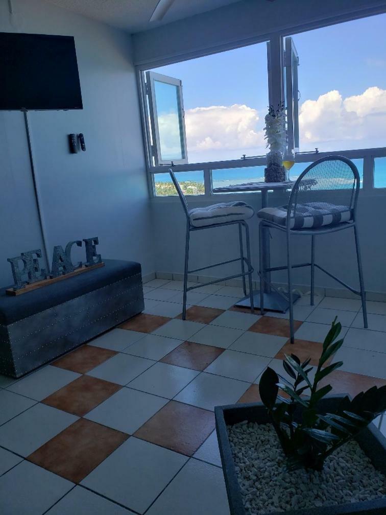 Breezy Beachfront Property With View Of Paradise Luquillo Εξωτερικό φωτογραφία