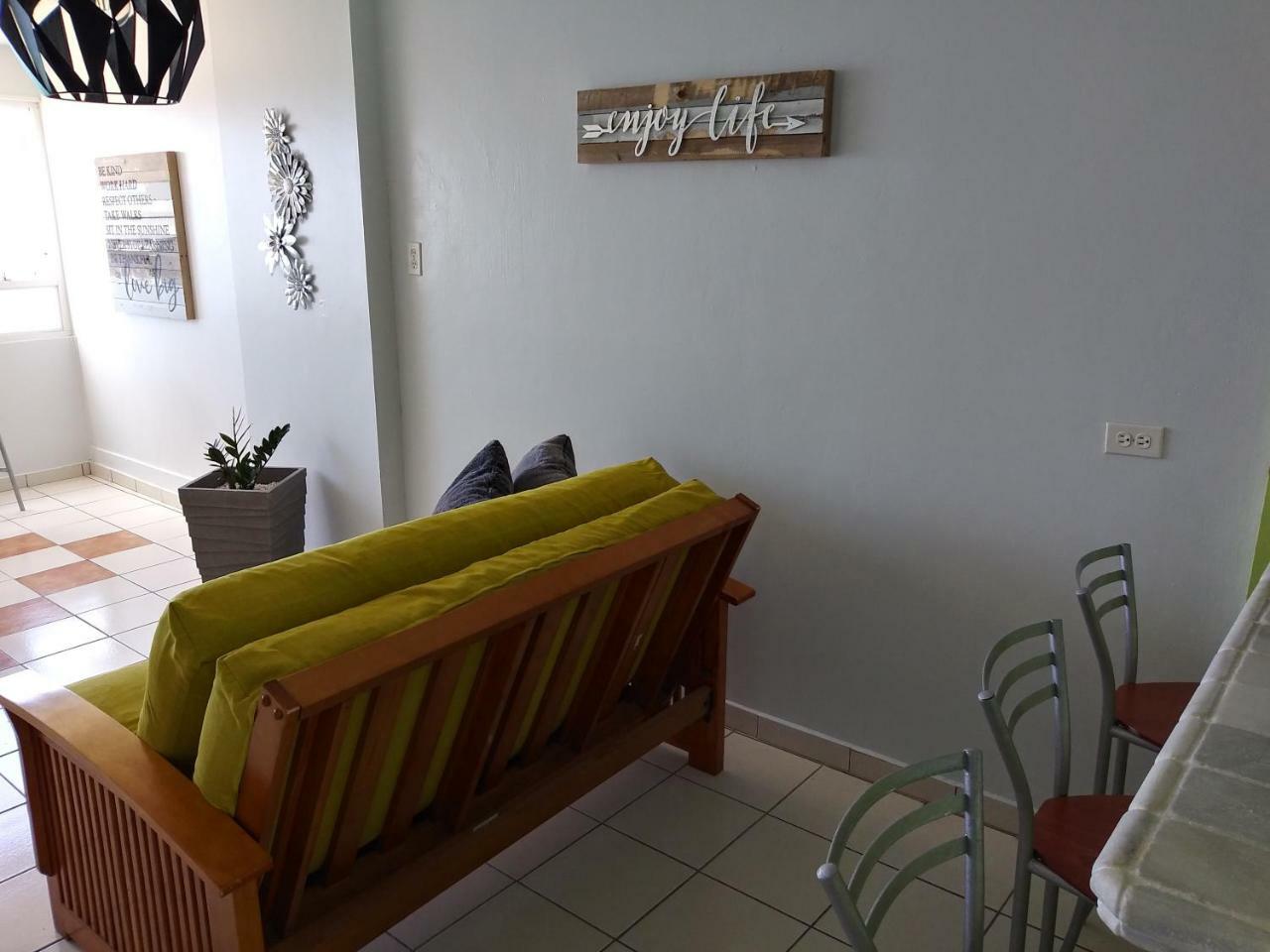 Breezy Beachfront Property With View Of Paradise Luquillo Εξωτερικό φωτογραφία