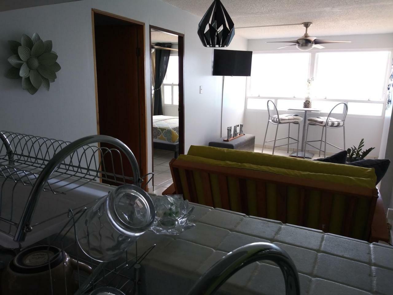 Breezy Beachfront Property With View Of Paradise Luquillo Εξωτερικό φωτογραφία